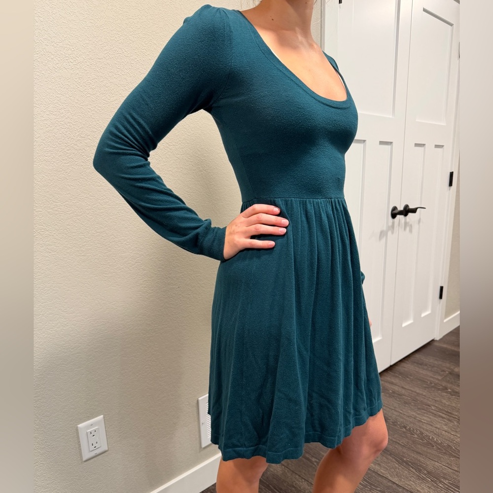 Susina Teal Long-Sleeve Scoop Neck Dress